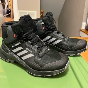 Men's Adidas Terrex Swift R3 MID GTX Boots 8.5